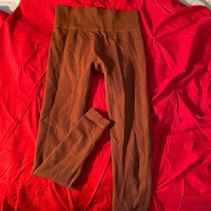 Rust Color Ribbed Legging